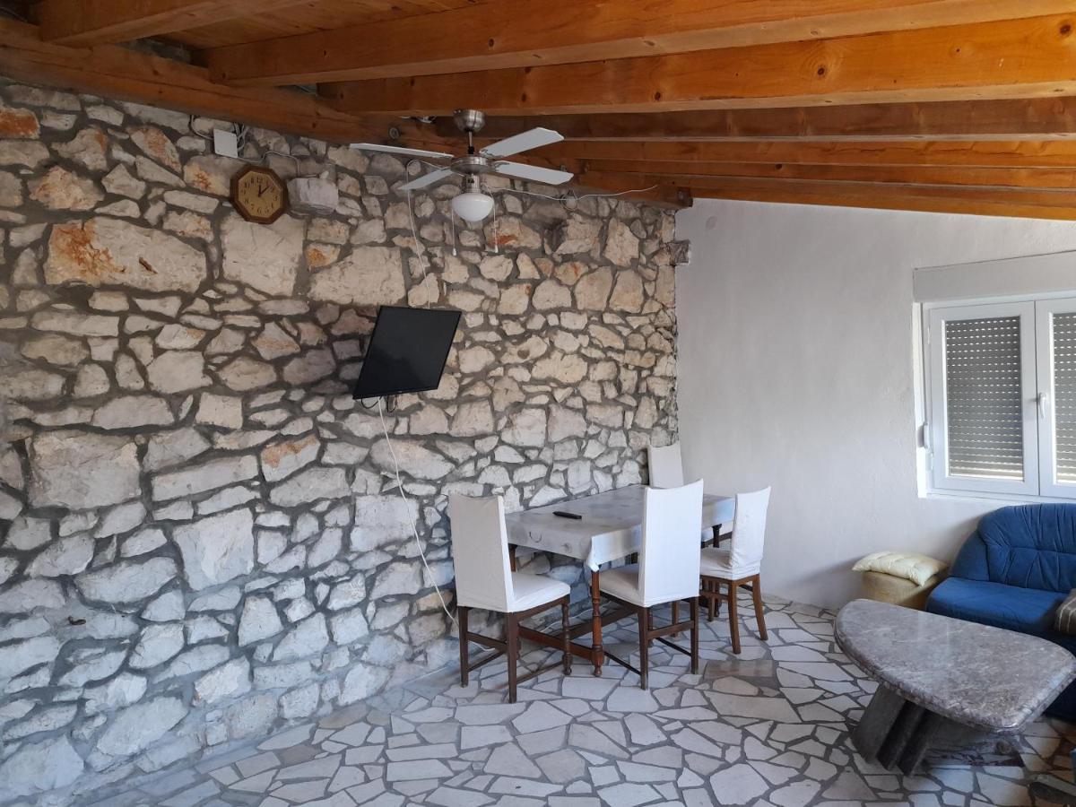 Kamena Kuca Family Rodin Apartment Capljina Bilik gambar